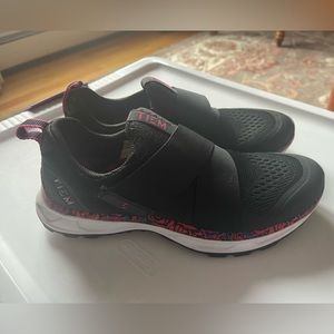 TIEM Womens Spin Shoes